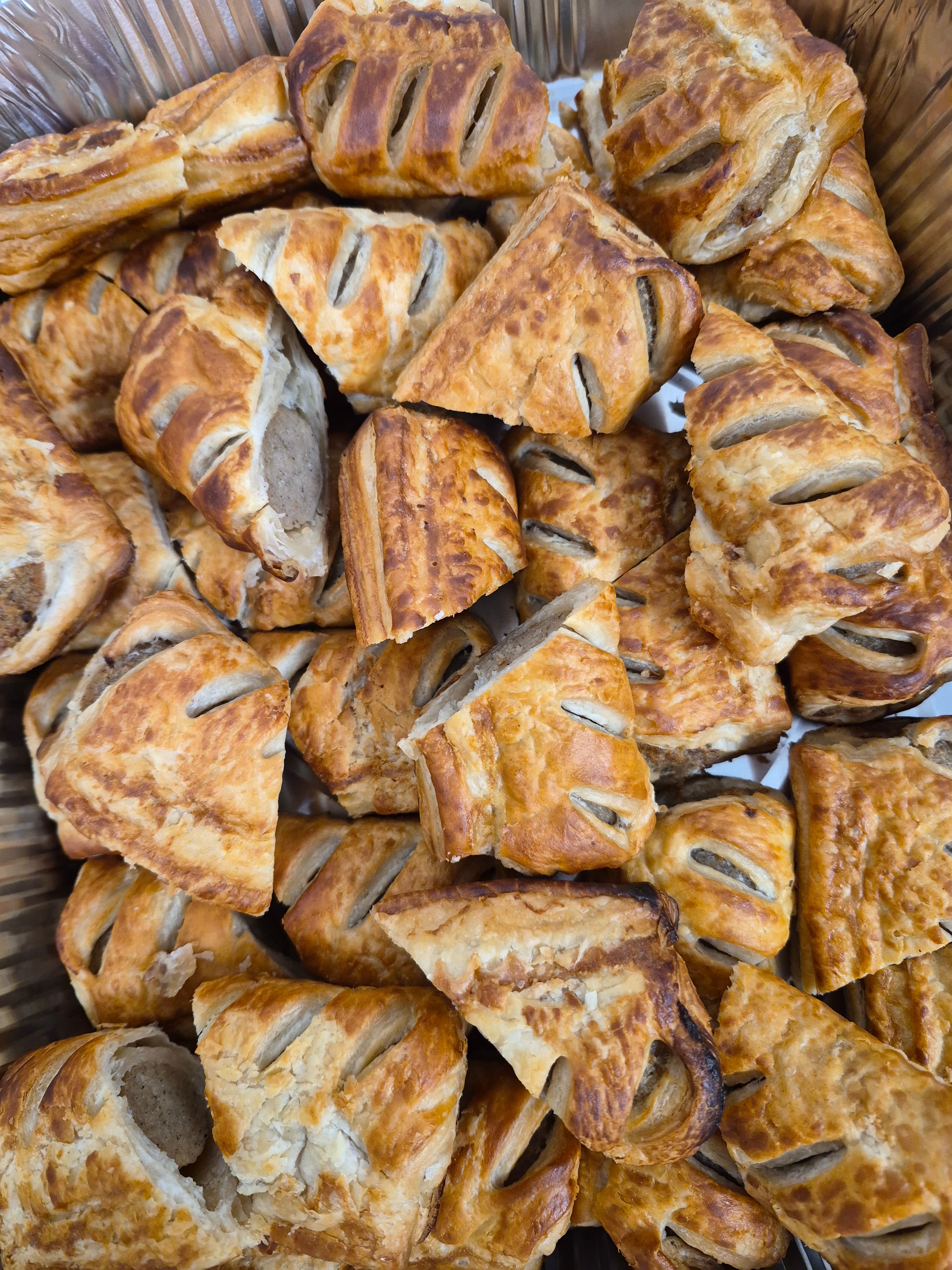 Sausage Rolls (20 pieces)